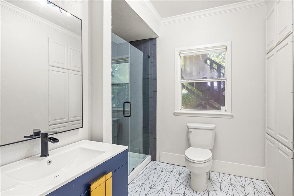 S6100 SLOAN SECOND - Residential