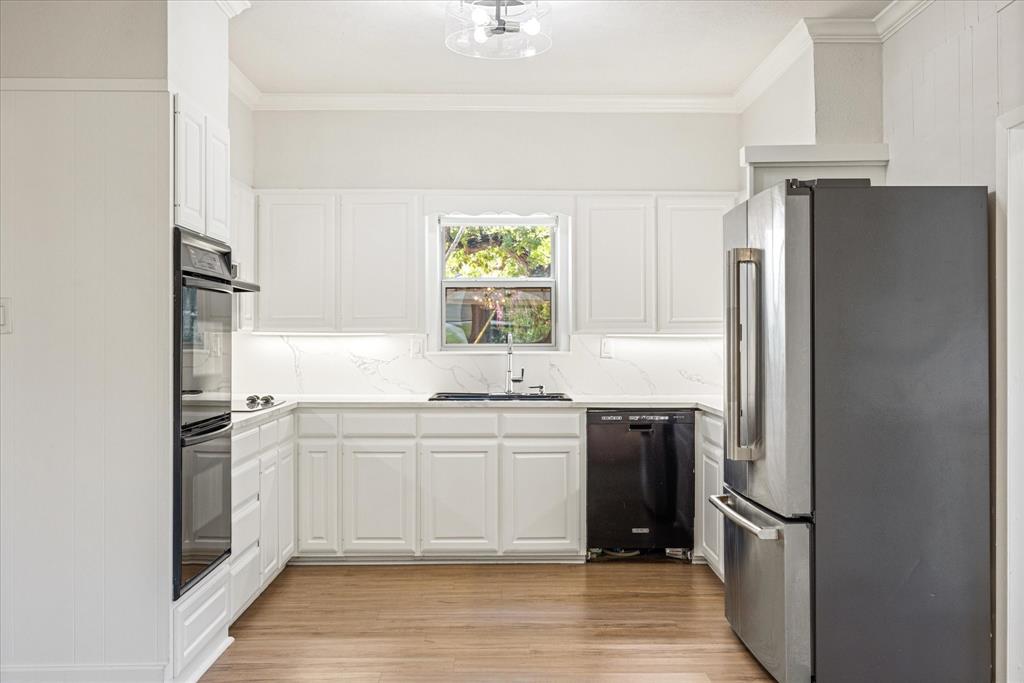 S6100 SLOAN SECOND - Residential