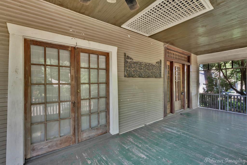 619 College Street