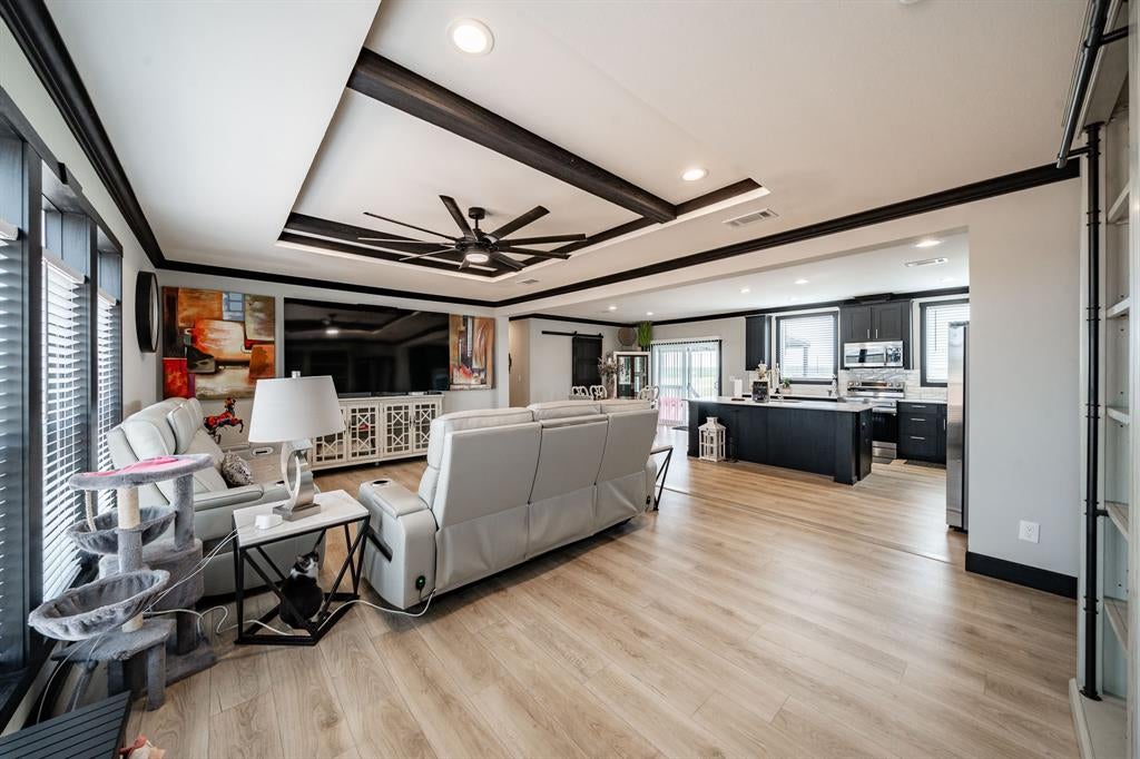 7677 County Road 463