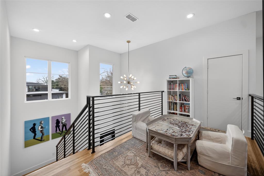 LAKE HIGHLANDS - Residential