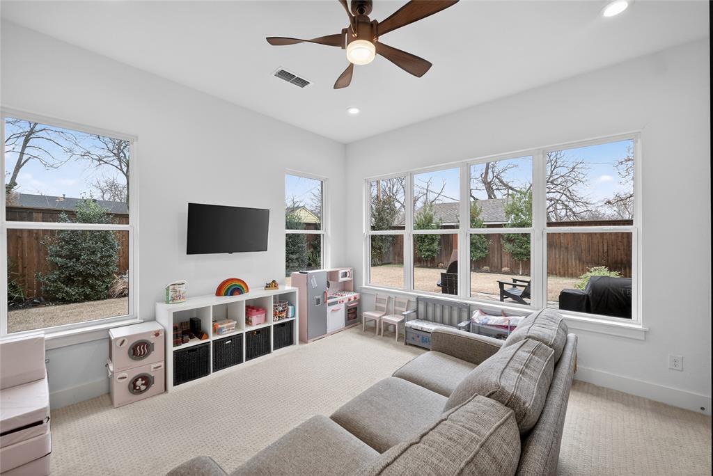 LAKE HIGHLANDS - Residential