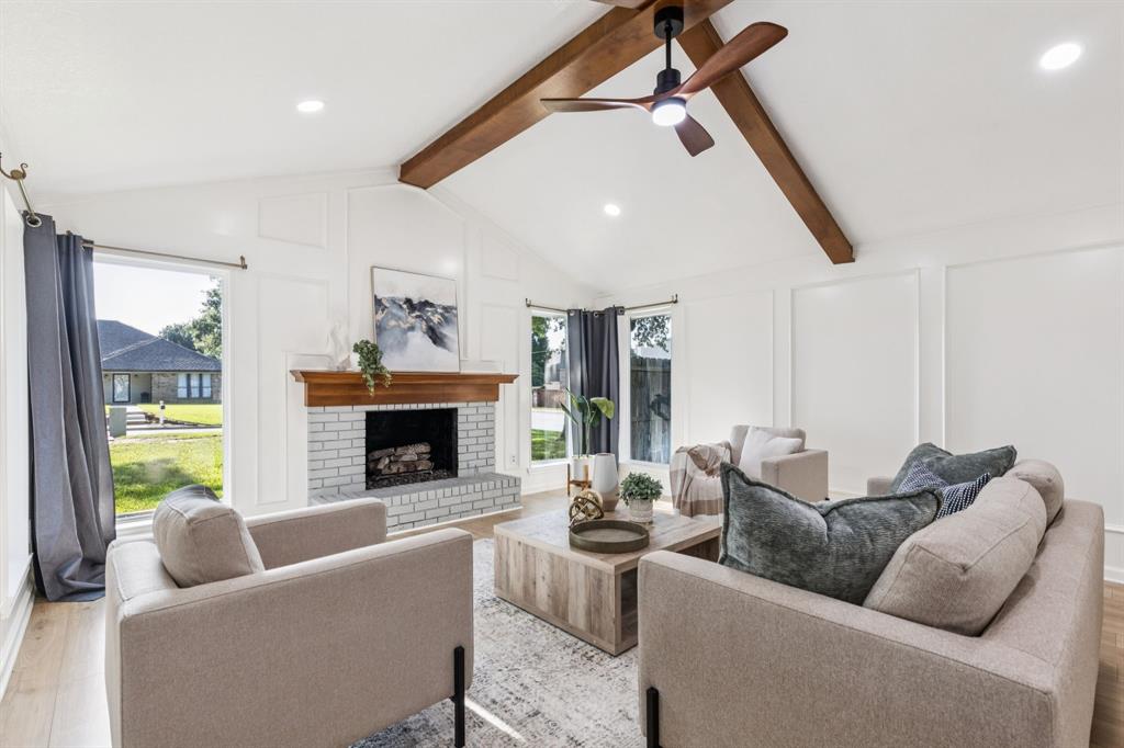 1 Whispering Vine Court