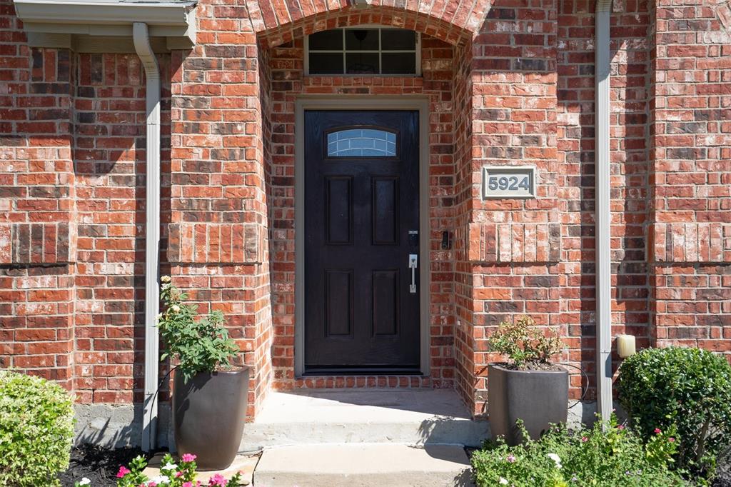 5924 Saddle Club Trail