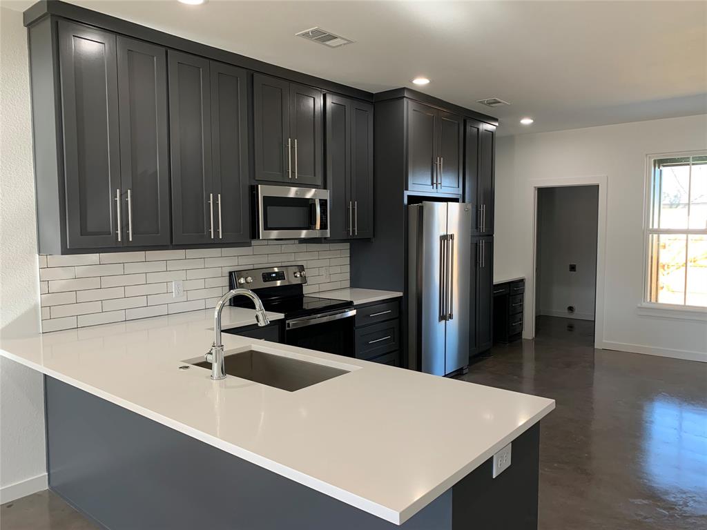 113-15 Van Buren Drive