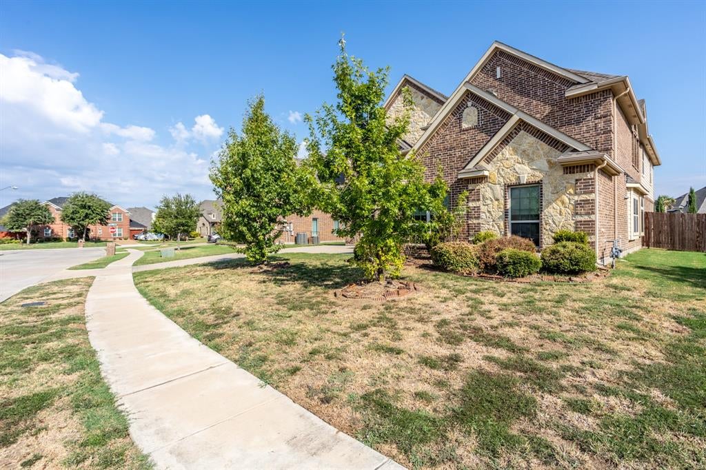 4803 Comstock Way