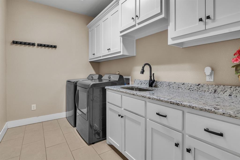 Itty Bitty Acres - Residential