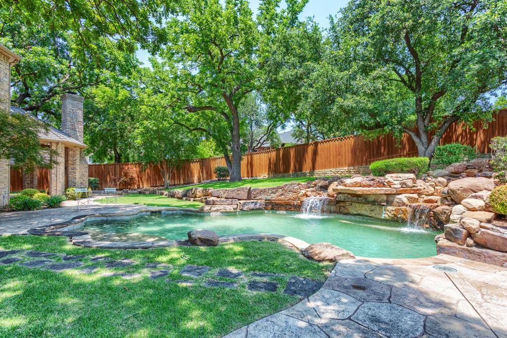 5300 Spanish Oaks Drive