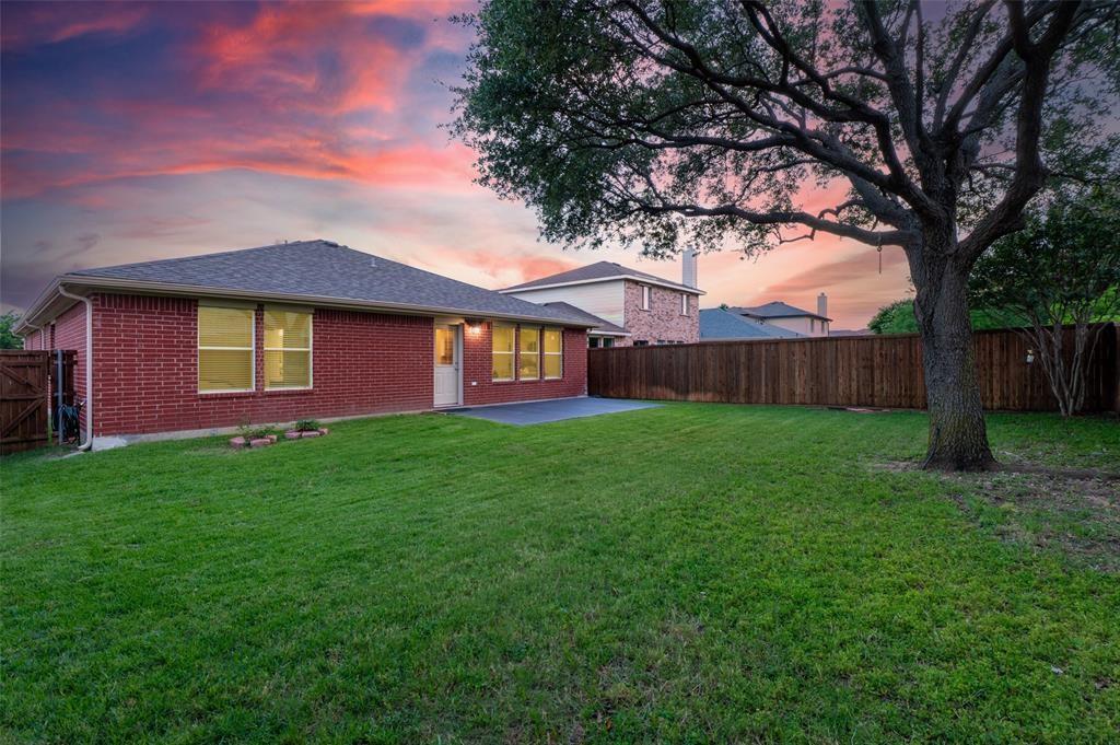 1637 Thornhill Lane