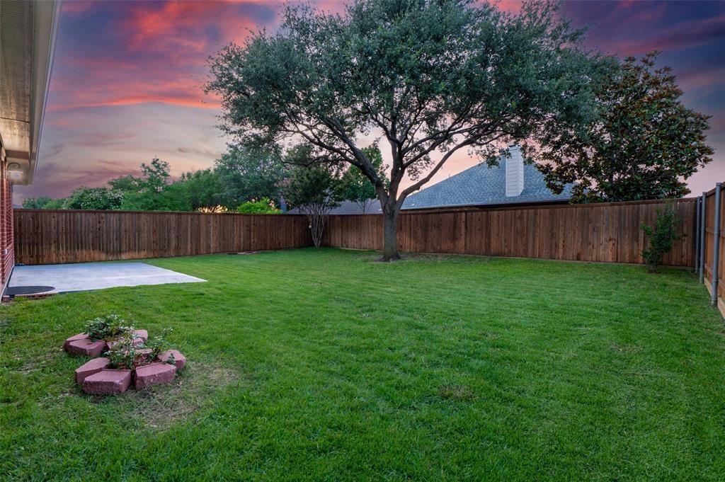 1637 Thornhill Lane