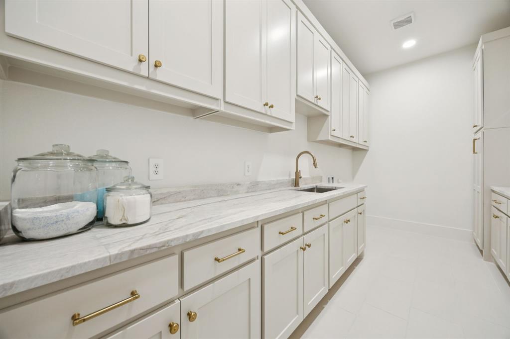 1117 Keller Springs Avenue