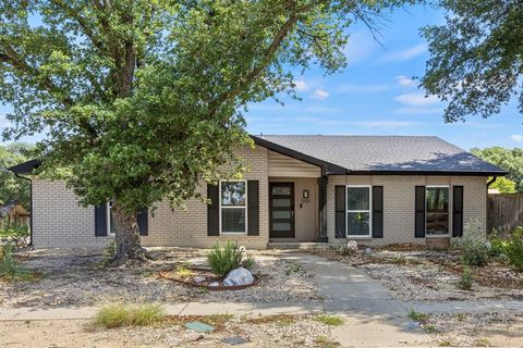 Tiny photo for 5101 Hetherington Place, The Colony, TX 75056 (MLS # 20949220)