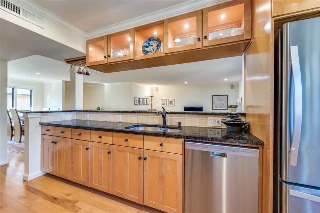 Royal Lane Condo 5800 - Residential