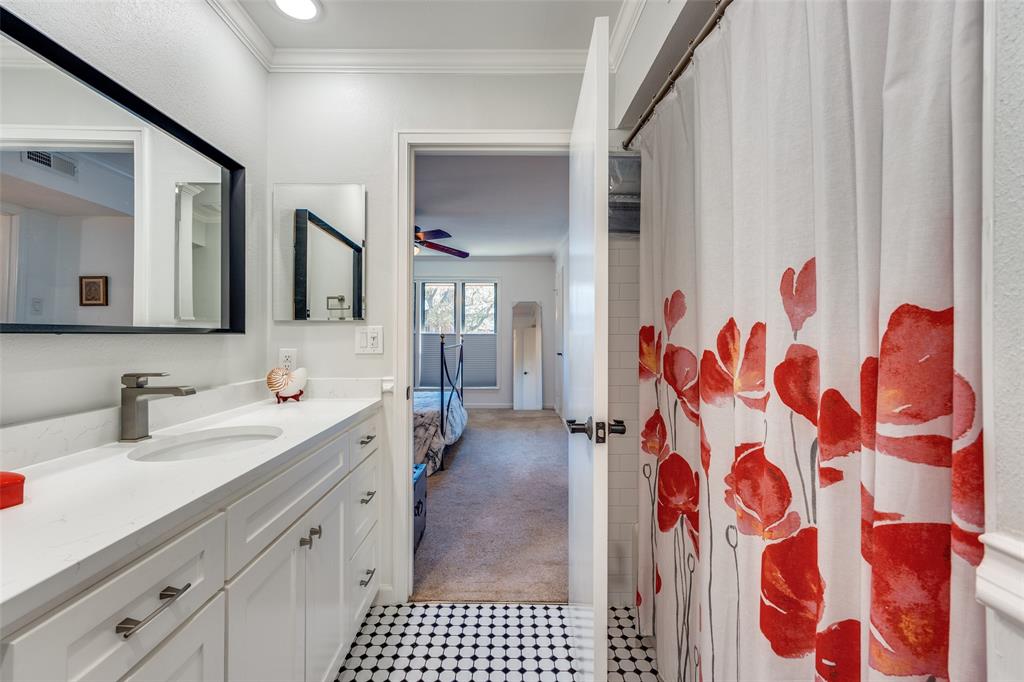 Royal Lane Condo 5800 - Residential