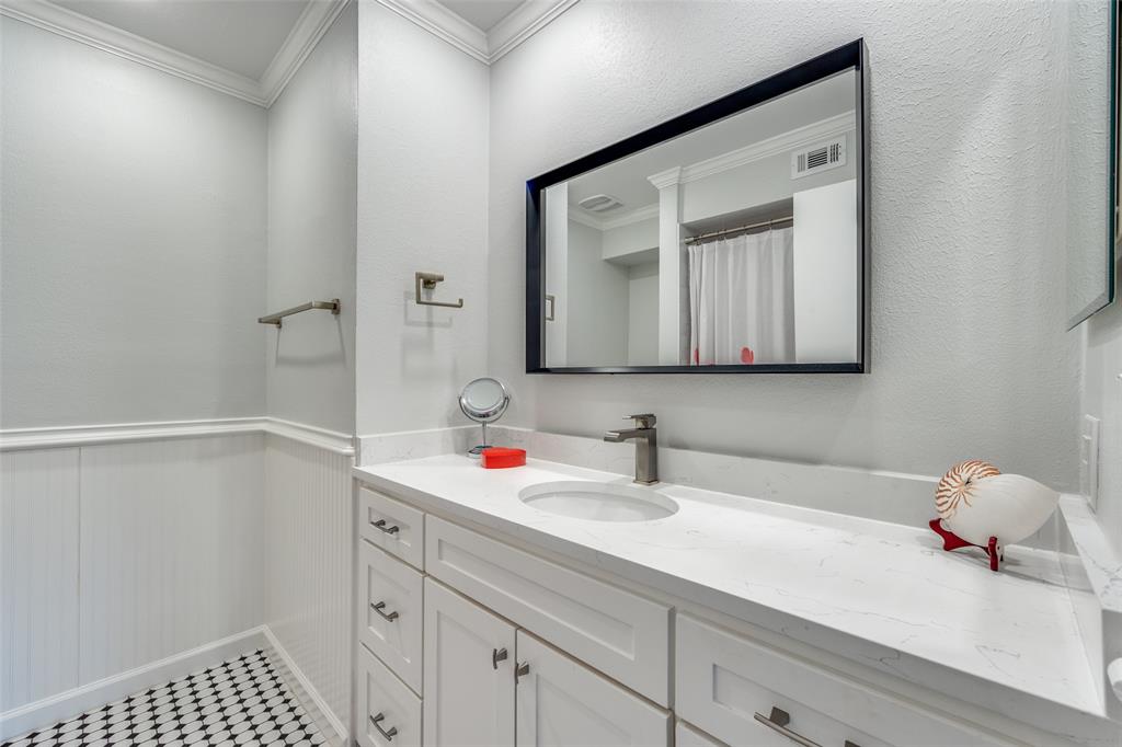 Royal Lane Condo 5800 - Residential