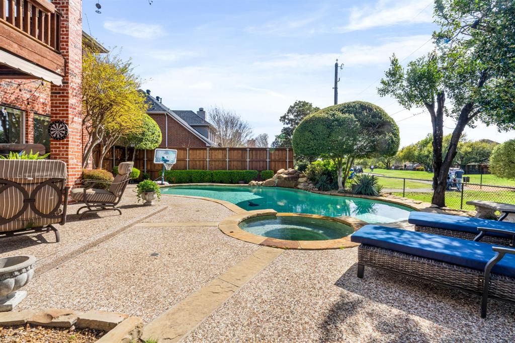 6001 Wilmington Drive