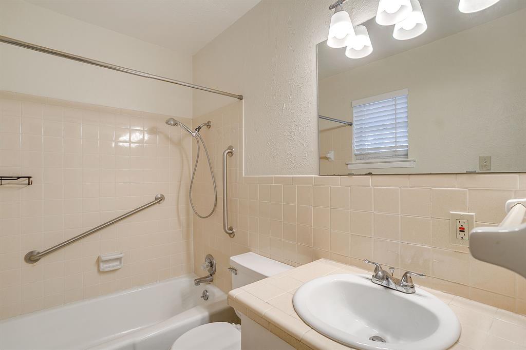 HI MOUNT ADD - Residential Lease