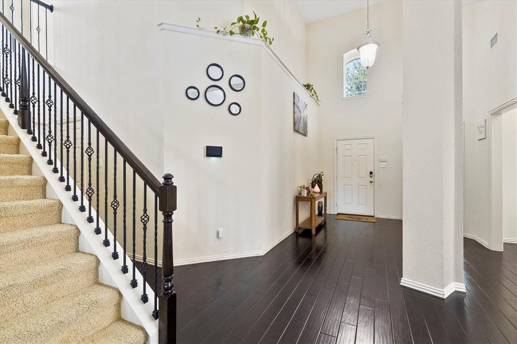 7230 Lake Hill Trail