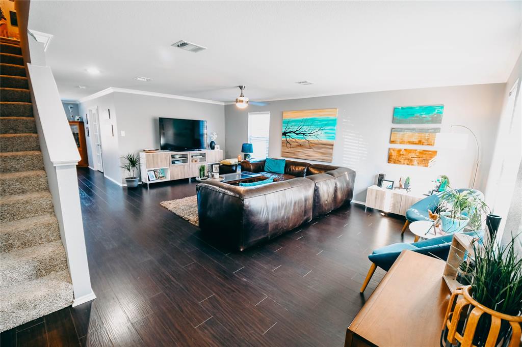 1433 Sun Breeze Drive