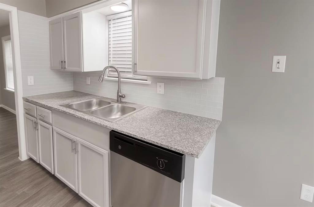 6151 E Mockingbird Lane