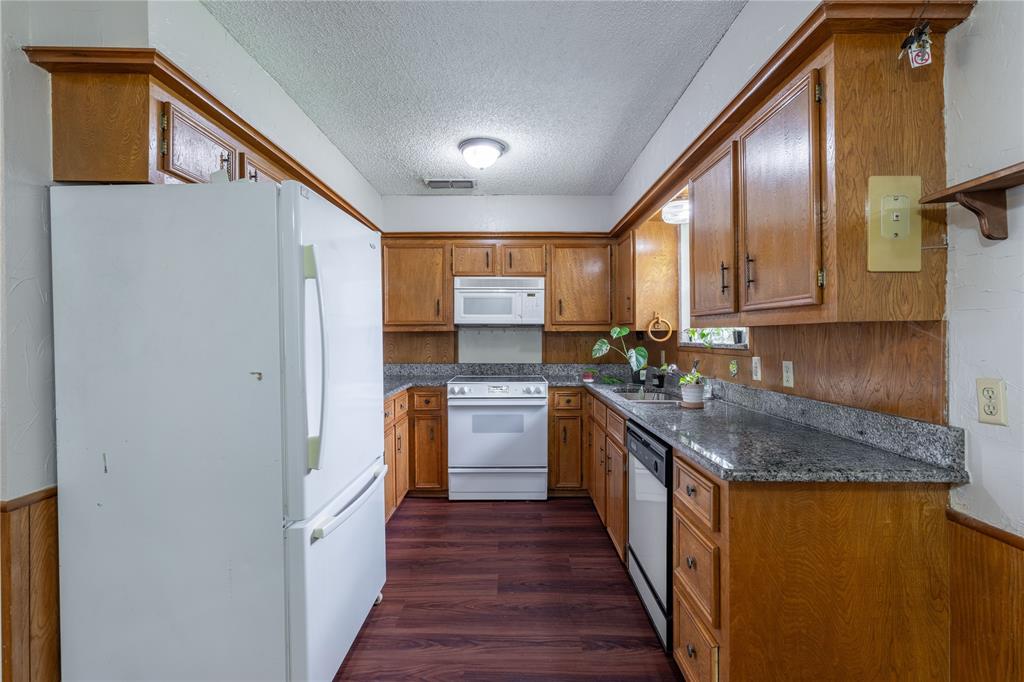 THOMAS SMITH - Residential