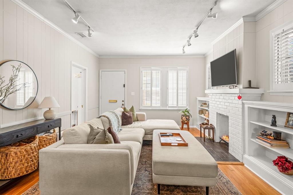 Chamberlain Arlington Heights 1st - Residential