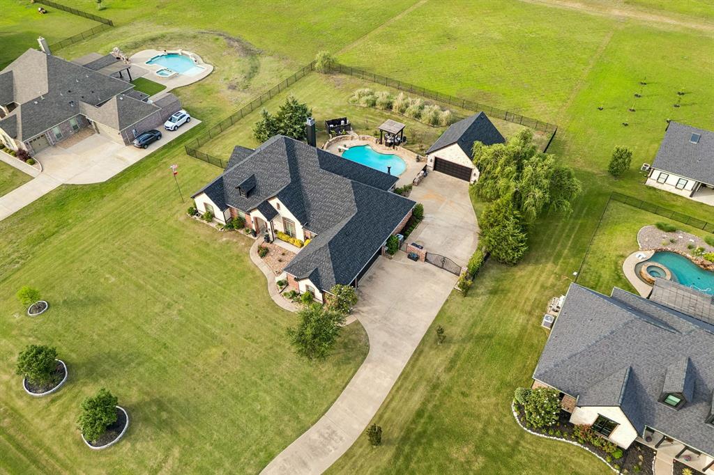 2585 Wincrest Drive