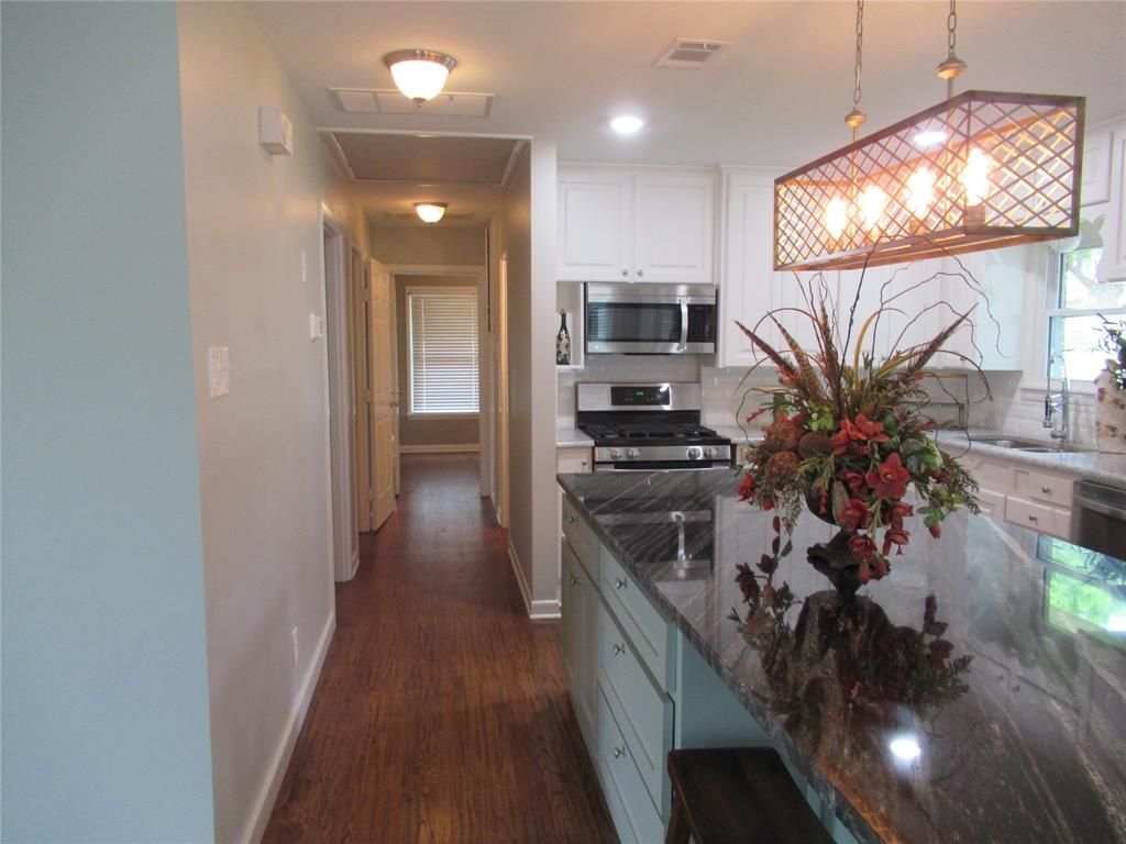 Photo of 106 S Clark Street, Rockwall, TX 75087 (MLS # 21237451)