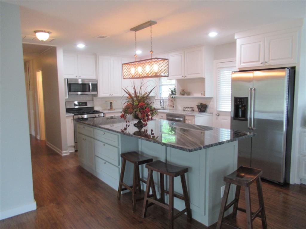 Photo of 106 S Clark Street, Rockwall, TX 75087 (MLS # 21237451)