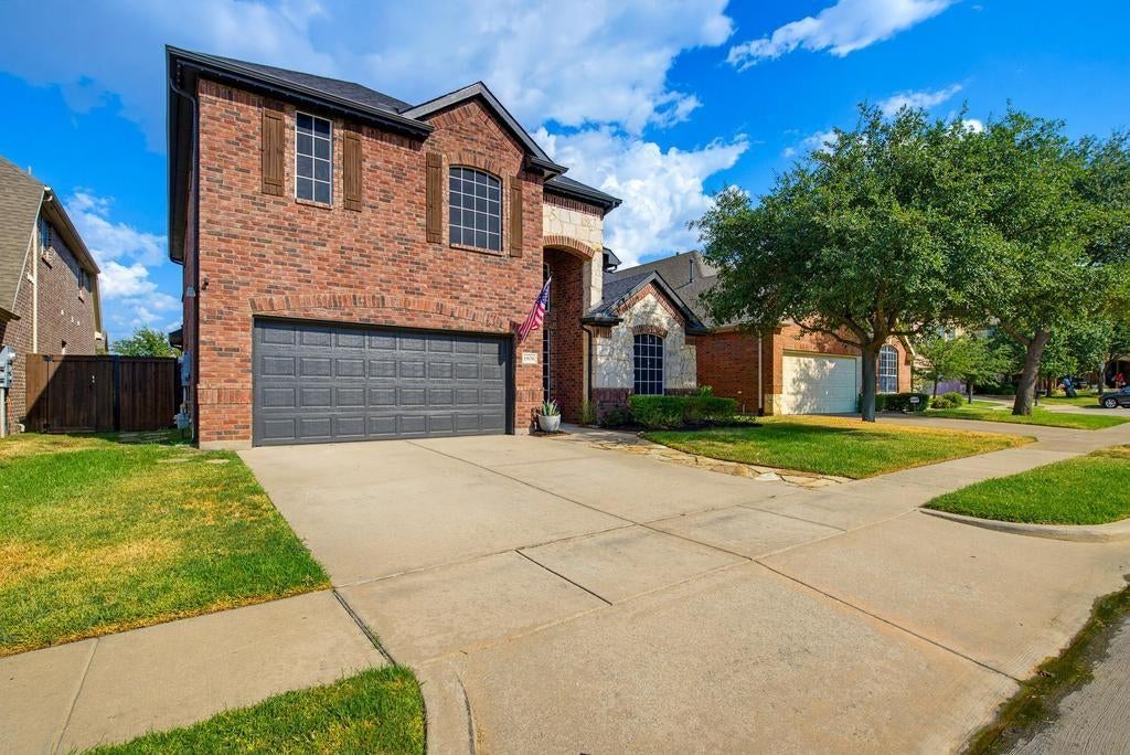 1906 Fountain Wood Drive