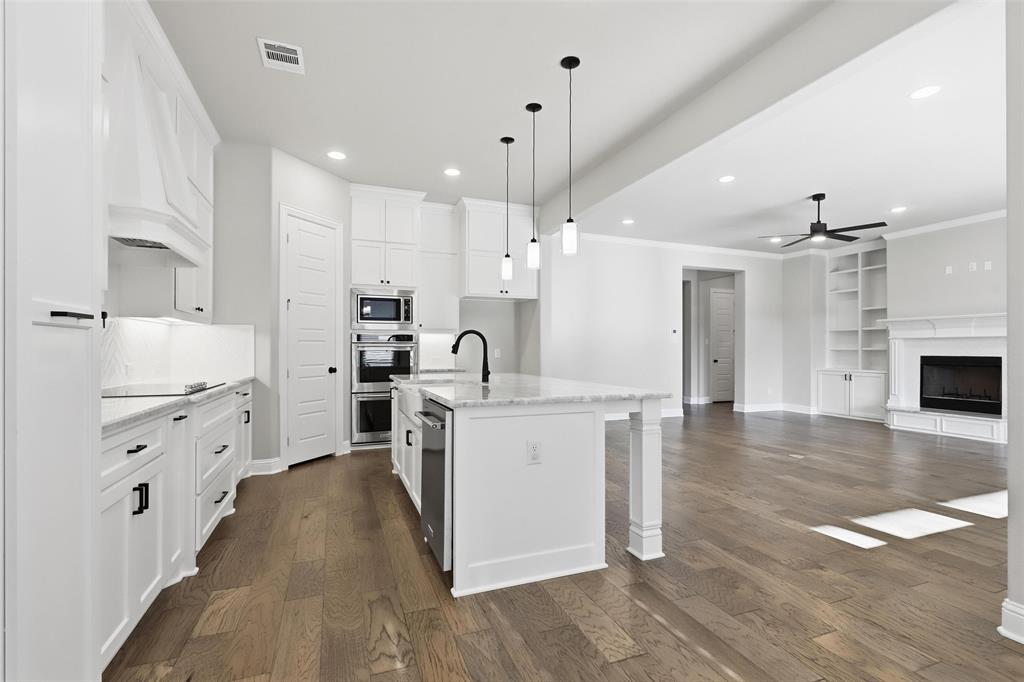 Arabella-Burleson - Residential