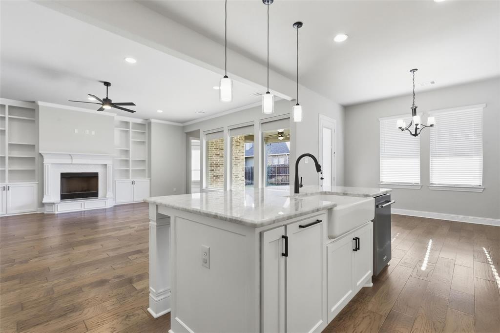 Arabella-Burleson - Residential