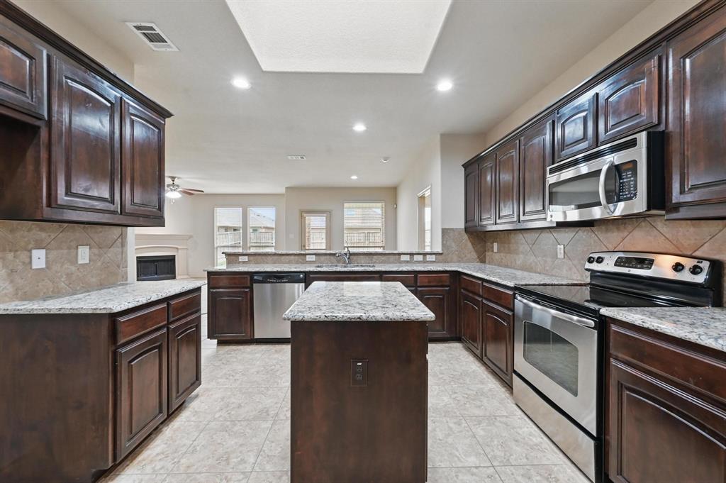 Denton, Texas 76226, United States, 3 Bedrooms Bedrooms, ,2 BathroomsBathrooms,Residential,Pending,102941