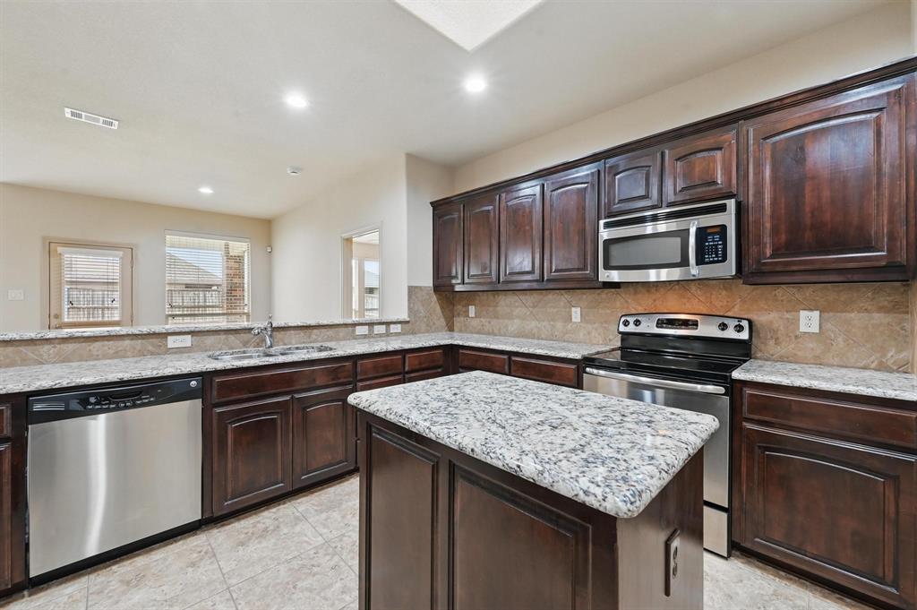 Denton, Texas 76226, United States, 3 Bedrooms Bedrooms, ,2 BathroomsBathrooms,Residential,Pending,102941