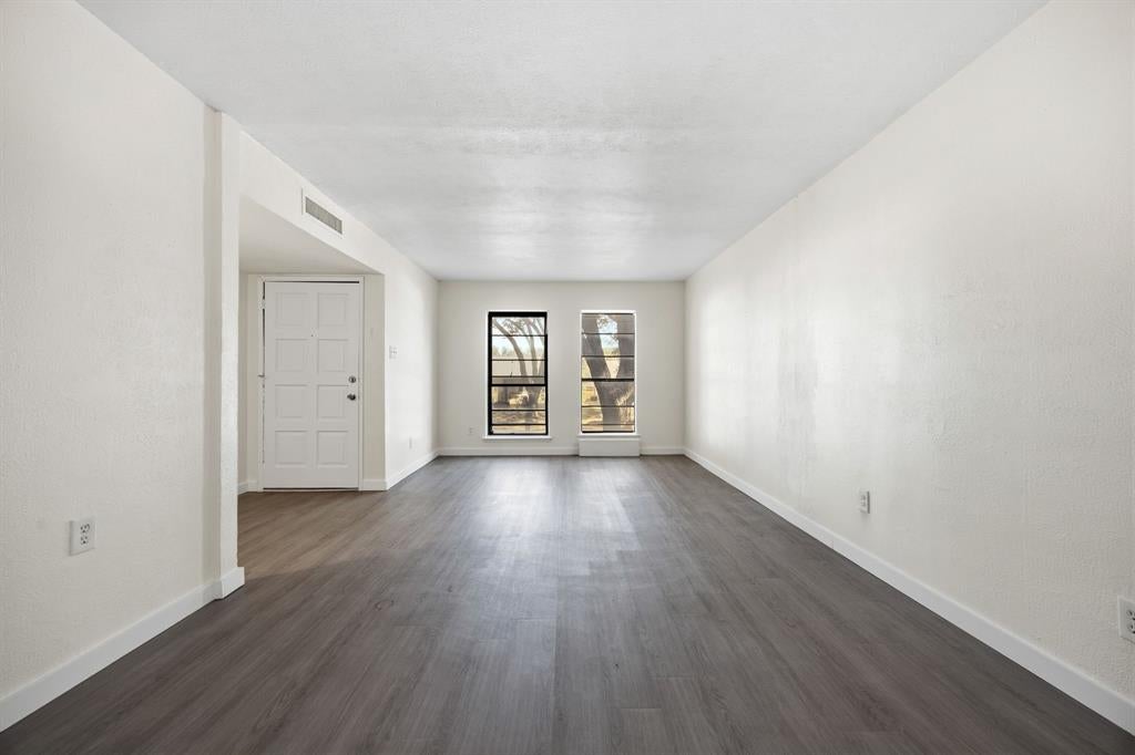 3314 Excalibur Circle