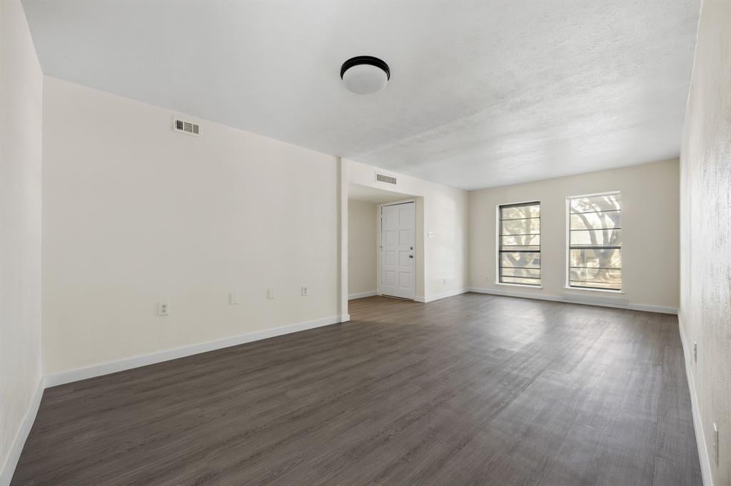 3314 Excalibur Circle