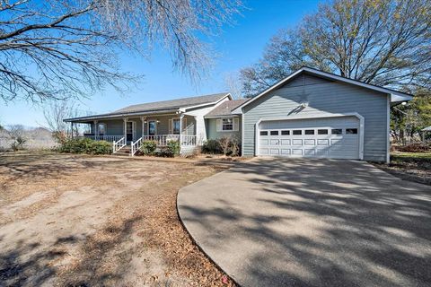 A home in Purdon