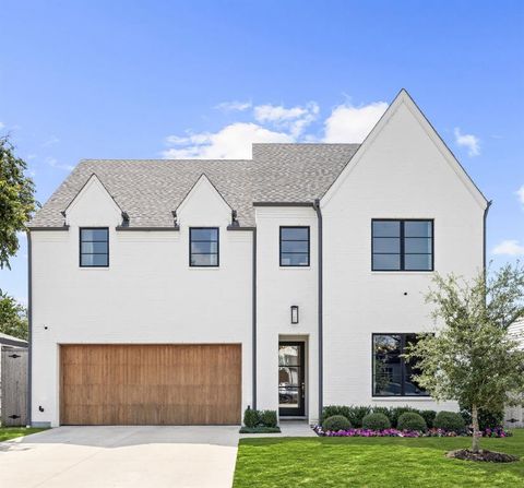 4530 Newmore Avenue Dallas TX 75209