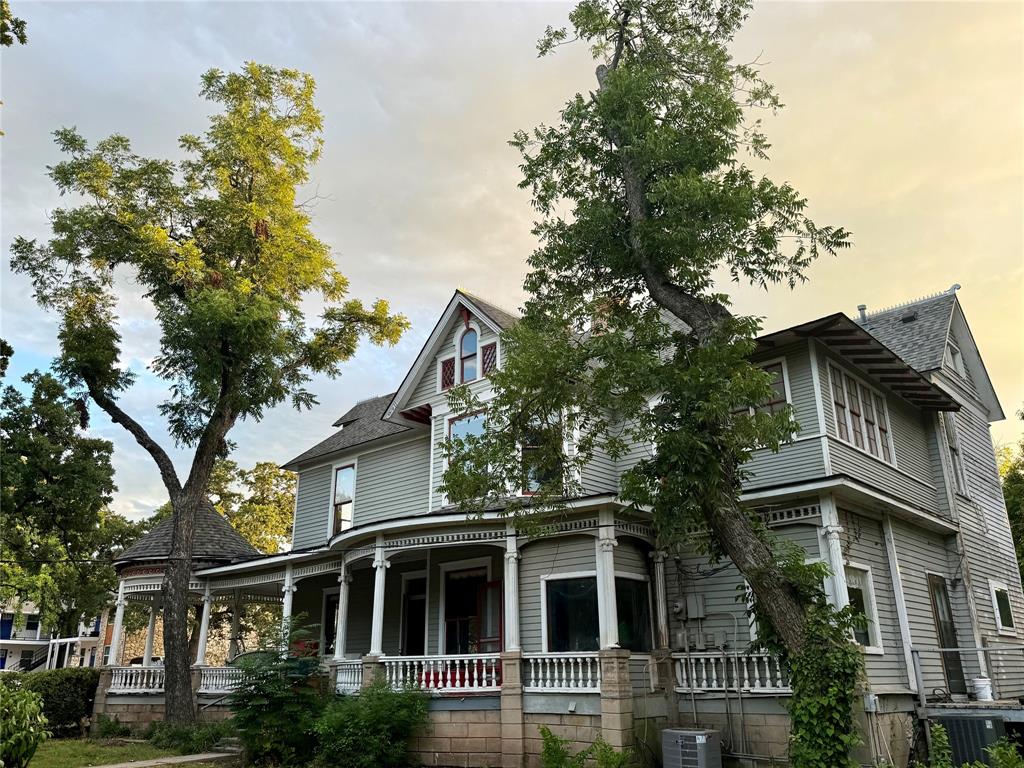 221 E Bridge Street
