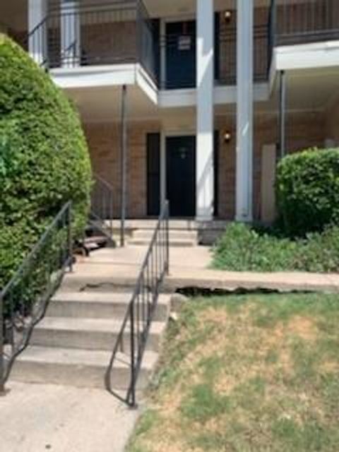 5055 Ridglea Lane 1103 Fort Worth TX 76116