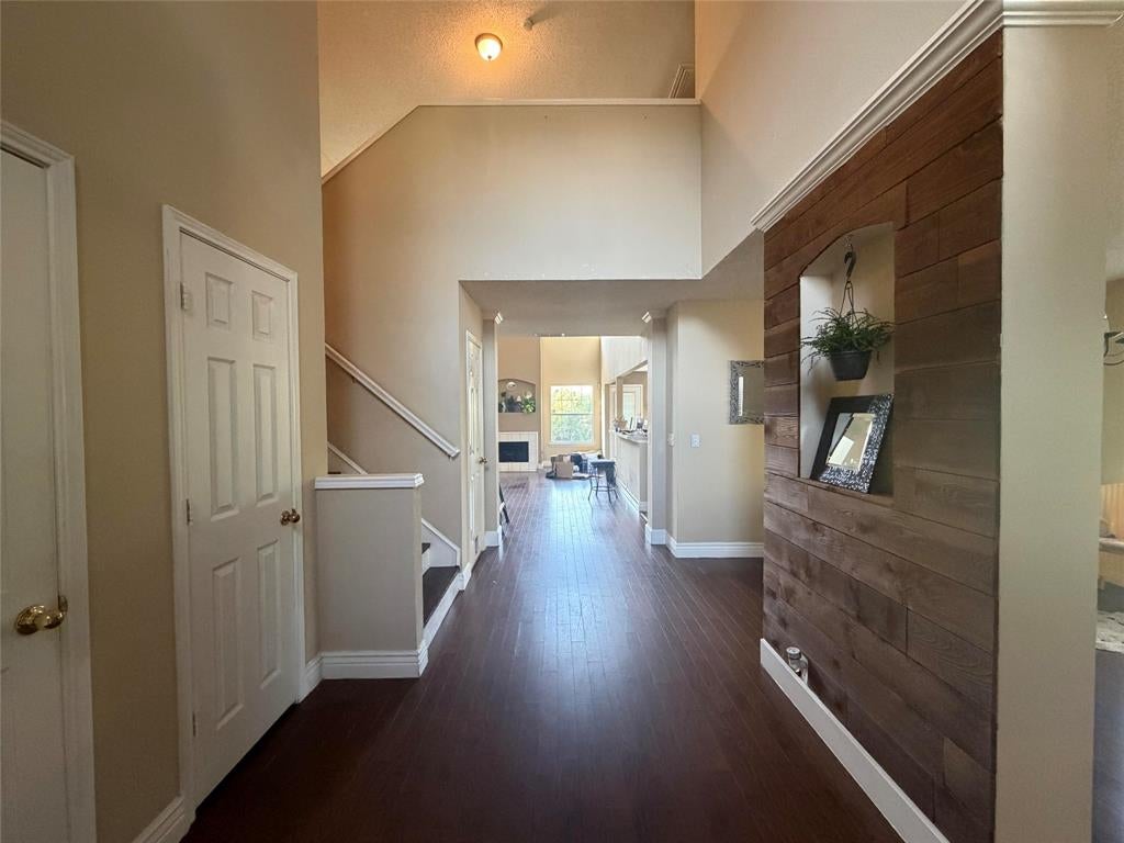 101 Silktree Court