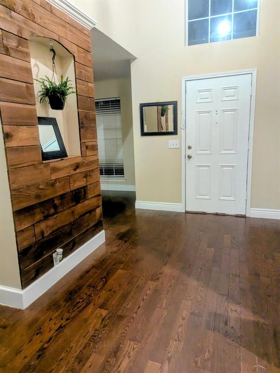 101 Silktree Court