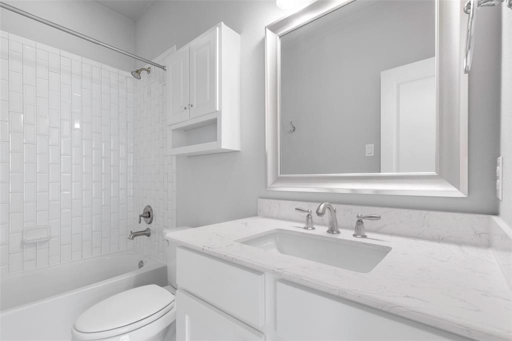 Exall Twnhms II - Residential