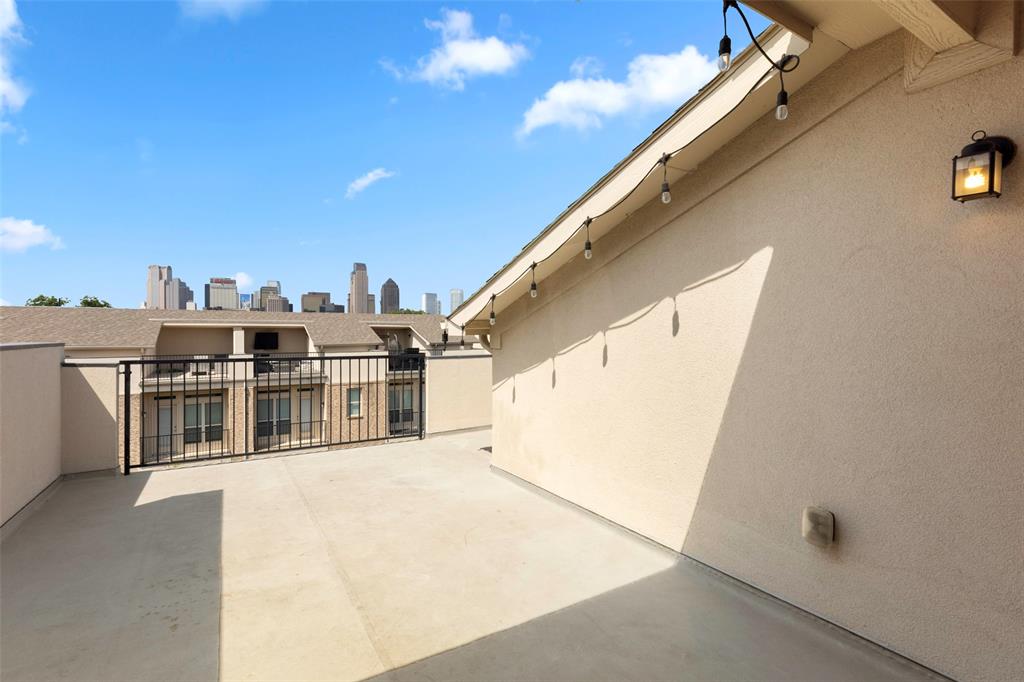 Exall Twnhms II - Residential