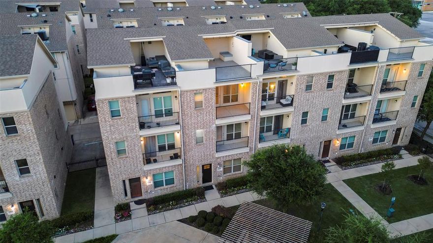 This elegant 3-level townhome with a rooftop patio is in the Bryan Place neighborhood. Boasting 3 bedrooms, 3.1 bathrooms, features a gated community, hardwood floors, Berber-style carpet, built-in cabinets, granite countertops, Ss appliances, bar height eat-in kitchen area, 2-car garage - the list is endless. Enjoy the incredible view of the Dallas skyline from the enclosed rooftop patio - perfect for entertaining or relaxing at night. The private courtyard outside of the front door has a gas grill, a fire pit, a pergola & lawn maintenance is courtesy of the HOA. Minutes from the Arts District, Deep Ellum, Exall Park & Uptown.  Pet Friendly Courtyard, Gated Entry, Lawn, Dishwasher, Garbage Disposal, Microwave, Range Oven, Refrigerator, Patio, Carpet & Hardwood.