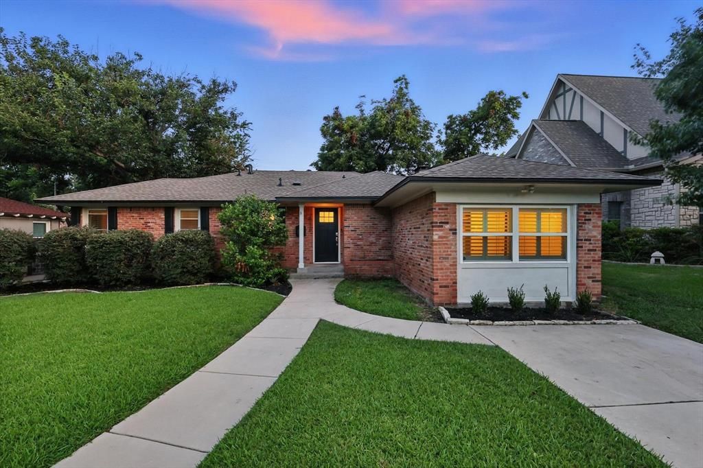 Photo of 6116 Saint Moritz Avenue, Dallas, TX 75214 (MLS # 21138867)
