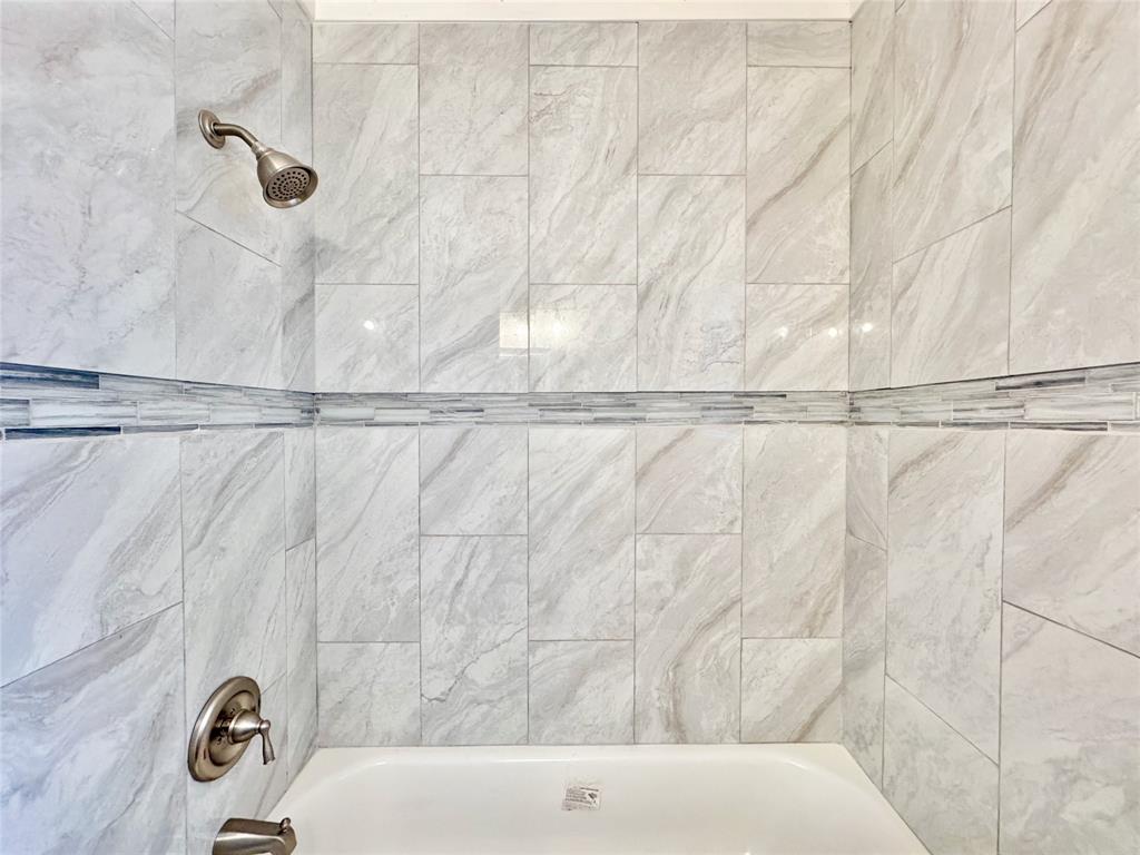 Munger Place 01 - Residential Lease