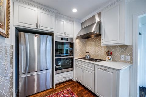 Tiny photo for 3105 Mockingbird Lane, Highland Park, TX 75205 (MLS # 21164060)