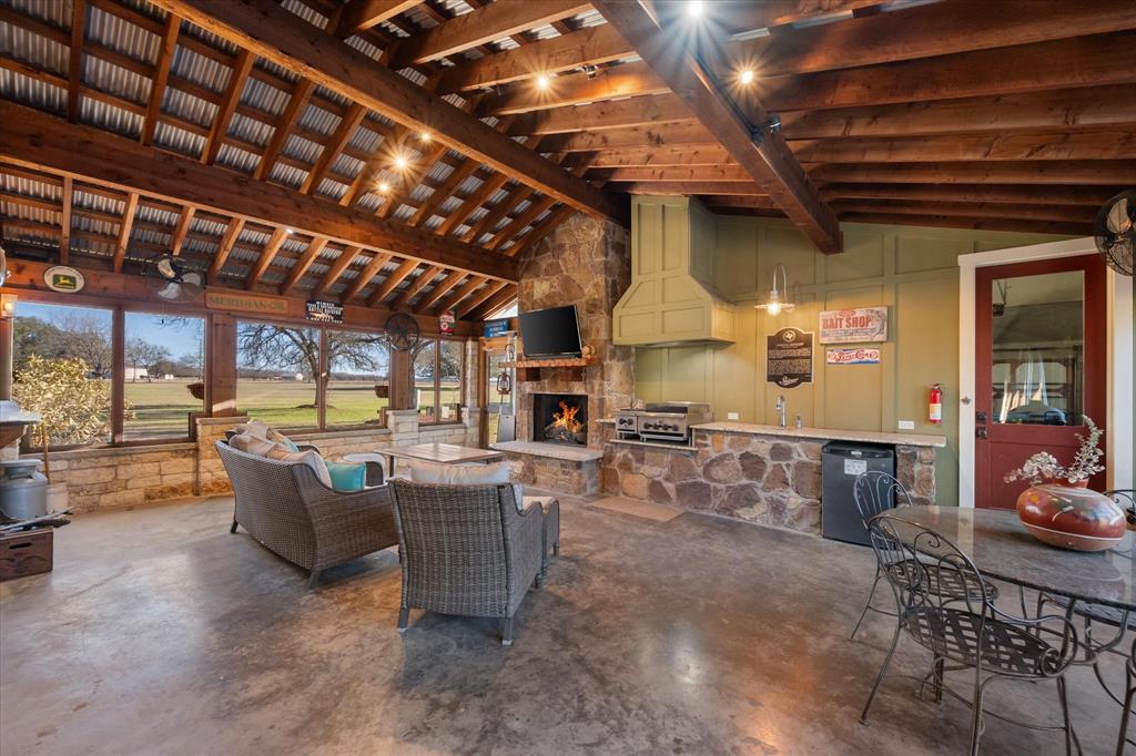 Abst 1091 TR 5A L N West - Residential