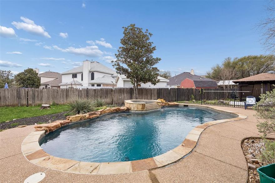 MOTIVATED SELLER- ALL OFFERS CONSIDERED - Priced to sell AS-IS this property presents a fantastic opportunity to make it your own while enjoying generous space, a cul-de-sac location, and a lovely pool in the backyard. Recent roof and HVAC updates add peace of mind, and the home is in great overall condition. Tucked away on a large lot in a desirable No HOA community, this spacious home offers a wonderful layout, abundant natural light, and a backyard retreat complete with a pool and deck. The inviting living room sits at the heart of the home, highlighted by a stately fireplace and filled with natural light that flows seamlessly into the kitchen. The eat-in kitchen is designed for both everyday living and entertaining, featuring built-in appliances, a breakfast bar with seating, a center island, and a bright breakfast nook. A formal dining room provides the perfect setting for hosting gatherings and special occasions. A junior suite conveniently located on the first floor near the kitchen offers flexibility for guests or multigenerational living. Upstairs, you’ll find the spacious primary bedroom with a comfortable sitting area and an ensuite bath featuring dual sinks, a separate shower, a relaxing soaking tub, and a walk-in closet. The family room, additional bedrooms, bathrooms, and laundry room are also located on the second floor, providing a functional and private living arrangement. Enjoy the backyard oasis, where a deck and fenced pool create the ideal space for relaxing, entertaining, or enjoying warm Texas days.